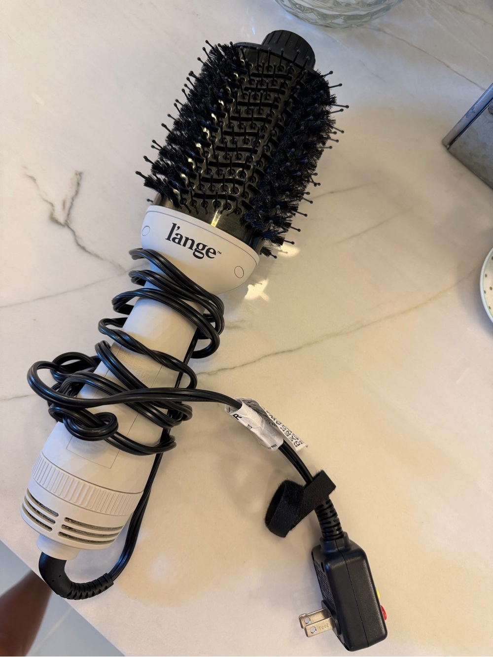 l'ange White & Black Round Hot Air Brush